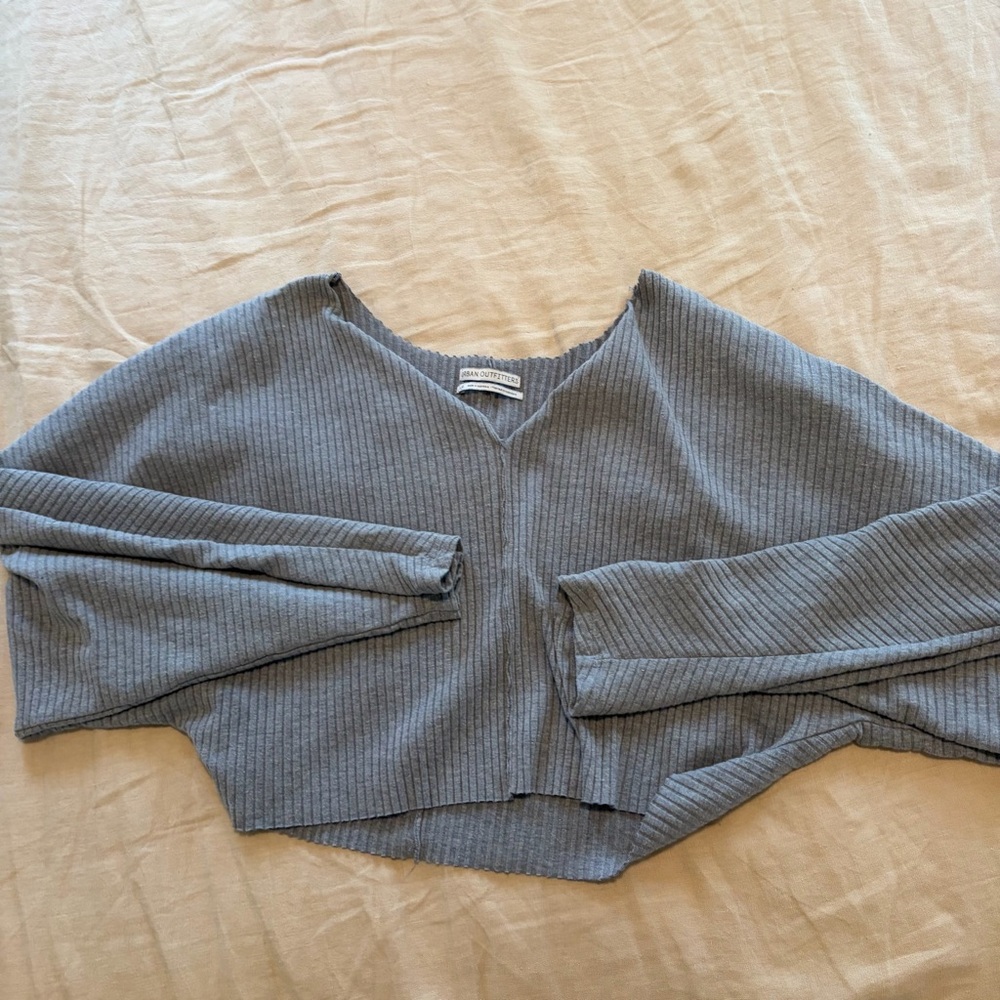URBAN OUTFITTERS - Ribbed Grey Long Sleeve